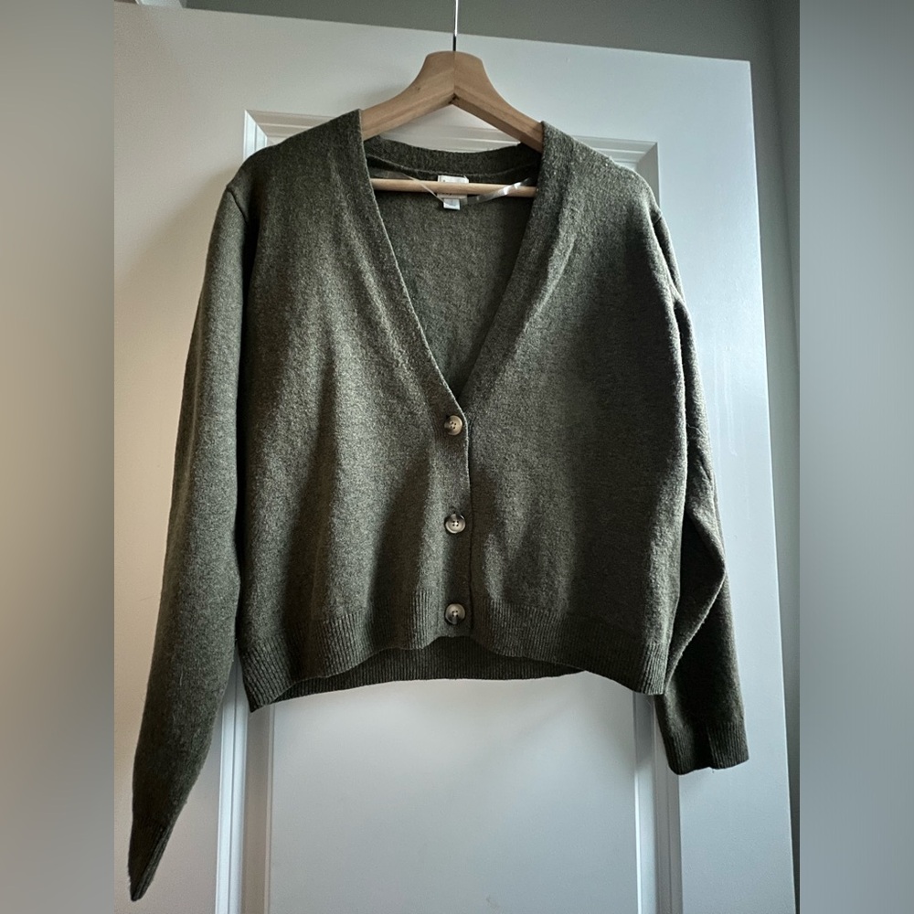 Green Cardigan, size S